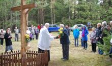 Odhalení a vysvěcení obnoveného křížku